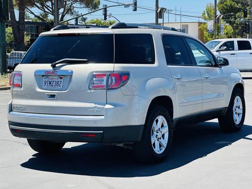 Champagne Silver Metallic 2013 GMC Acadia SLE-1