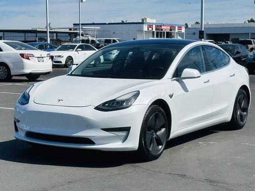 Pearl White Multi-Coat 2020 Tesla Model 3 Standard Range Plus