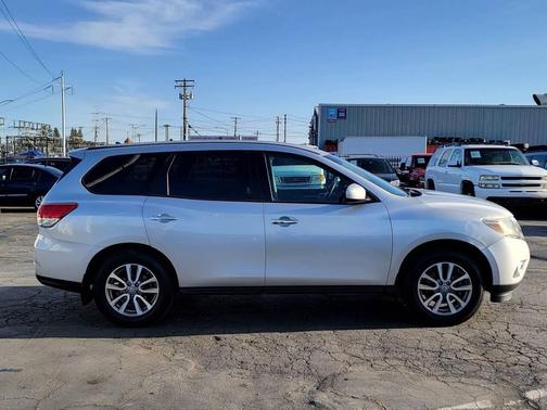 2013 Nissan Pathfinder SL