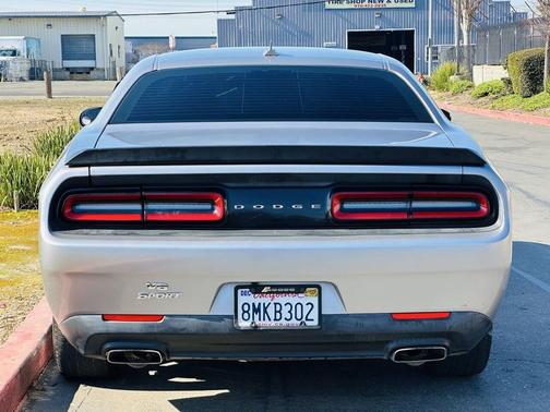 2015 Dodge Challenger SXT