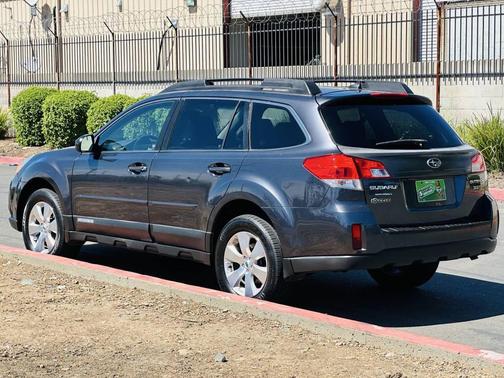 Gray 2012 Subaru Outback 3.6R Limited