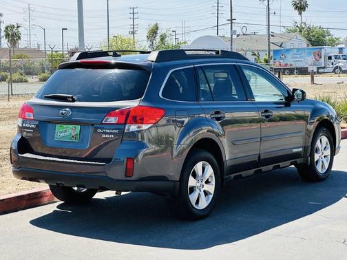 Gray 2012 Subaru Outback 3.6R Limited