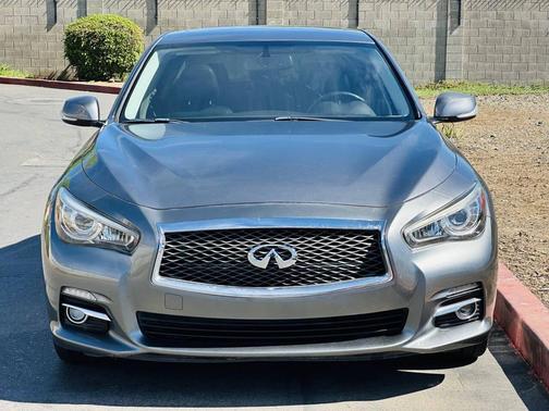 2015 INFINITI Q50 Premium