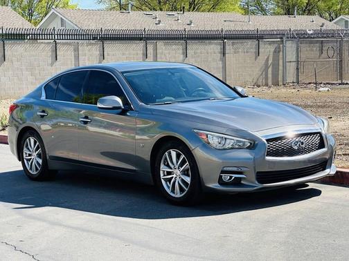 2015 INFINITI Q50 Premium