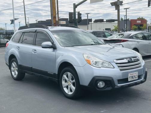 Ice Silver Metallic 2014 Subaru Outback 2.5i Premium
