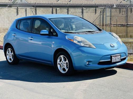 2011 Nissan Leaf SL