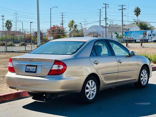 2004 Toyota Camry XLE V6