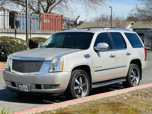 2008 Cadillac Escalade Base