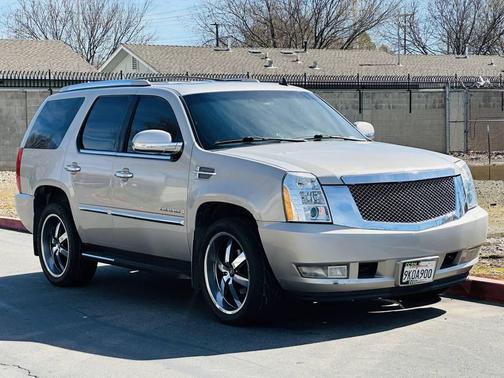 2008 Cadillac Escalade Base