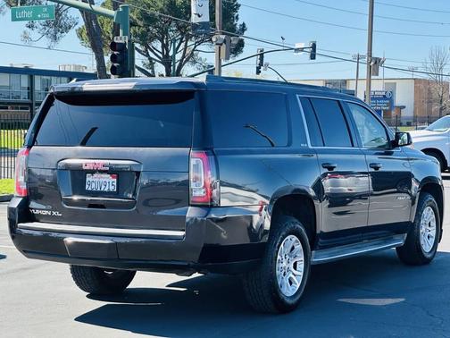 2016 GMC Yukon XL SLE
