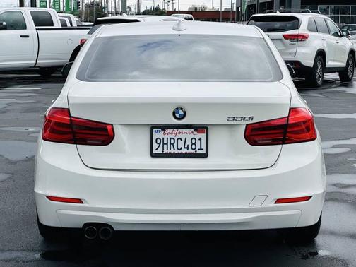 2018 BMW 330 330i 4dr Sedan