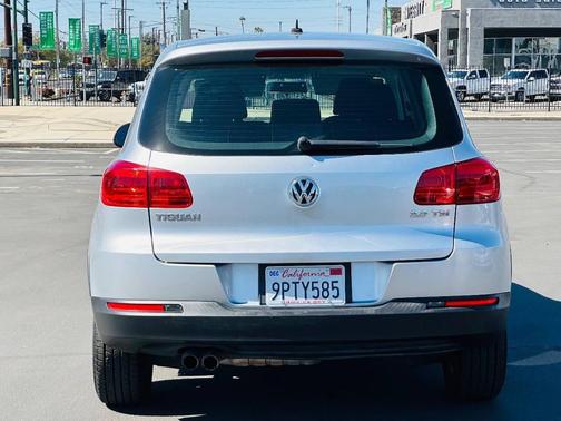 Gray 2013 Volkswagen Tiguan S