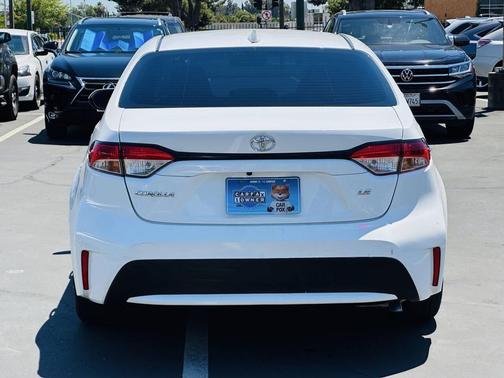 White 2022 Toyota Corolla LE