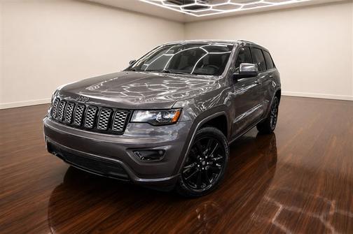 Sting Gray Clearcoat 2019 Jeep Grand Cherokee Altitude