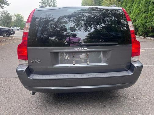 2007 Volvo V70 2.4