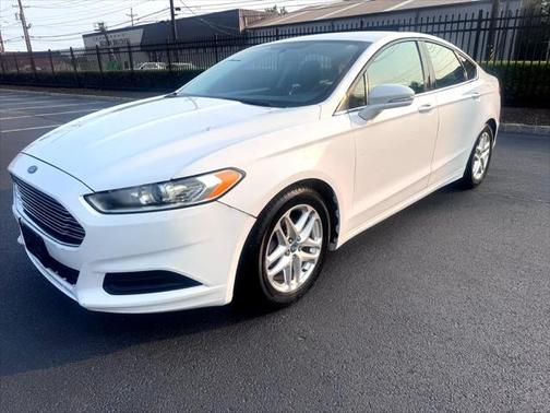 2013 Ford Fusion SE