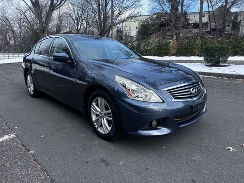 2010 INFINITI G37x Base