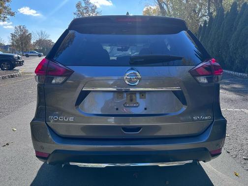 2020 Nissan Rogue SV