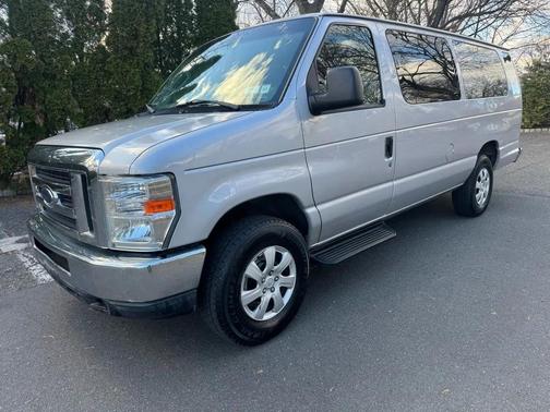 2014 Ford E350 Super Duty XLT