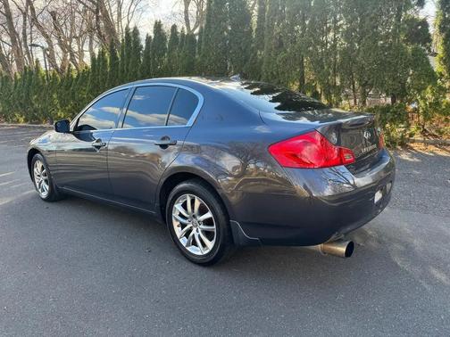 2009 INFINITI G37x Base