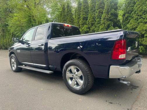 Blue 2018 RAM 1500 Big Horn