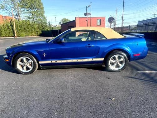 2006 Ford Mustang Deluxe