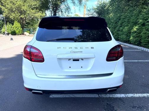 2012 Porsche Cayenne Base