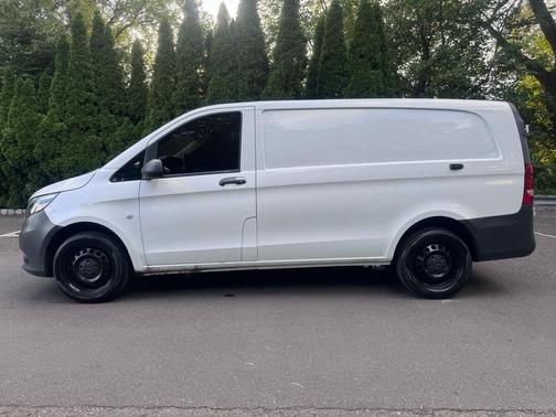 2019 Mercedes-Benz Metris Base