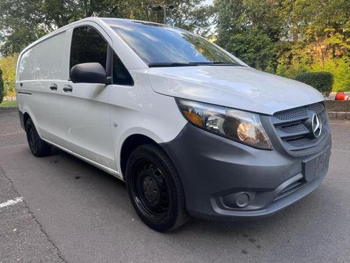 2019 Mercedes-Benz Metris Base