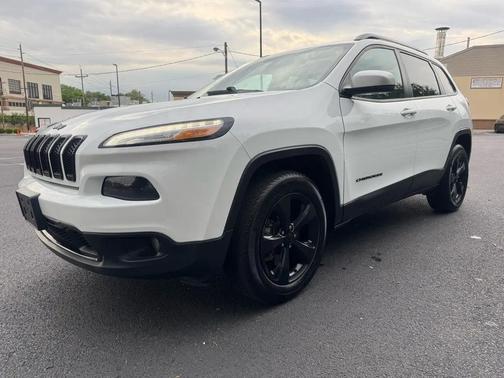 White 2016 Jeep Cherokee Limited