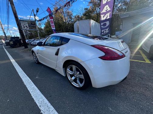2010 Nissan 370Z Base