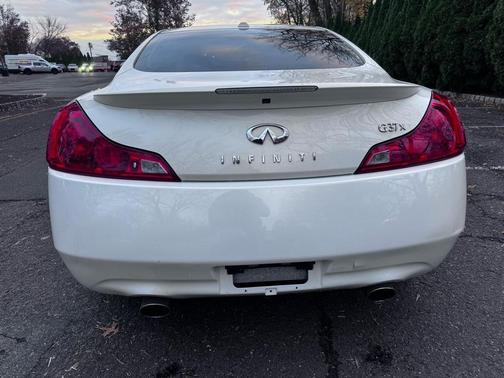 2009 INFINITI G37x Base