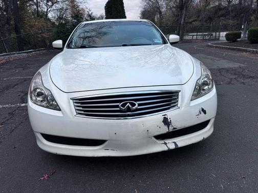 2009 INFINITI G37x Base
