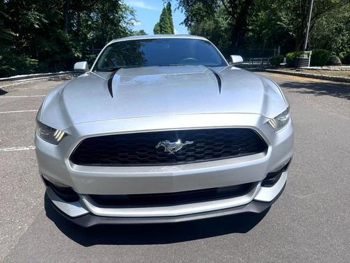 2017 Ford Mustang V6