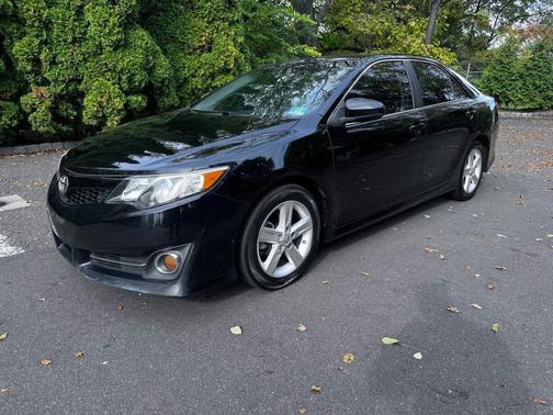 2014 Toyota Camry SE Sport