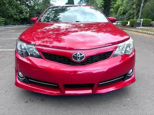 2014 Toyota Camry SE Sport