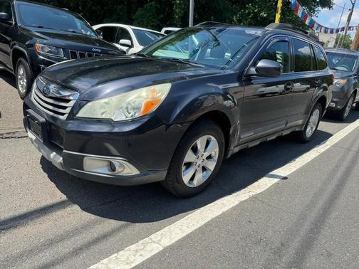 Gray 2010 Subaru Outback 3.6 R Limited