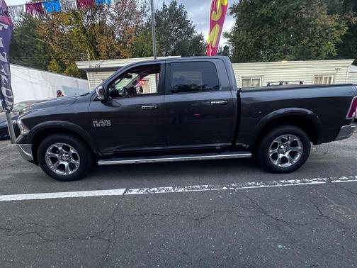 2016 RAM 1500 Laramie