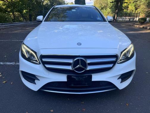 2017 Mercedes-Benz E-Class E300 Luxury 4MATIC Sedan