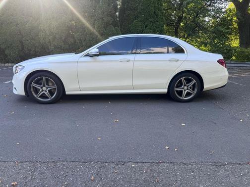 2017 Mercedes-Benz E-Class E300 Luxury 4MATIC Sedan