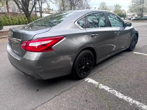 2016 Nissan Altima 2.5 SR
