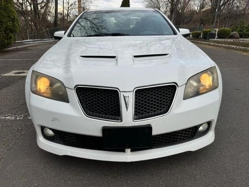 White 2009 Pontiac G8 GT