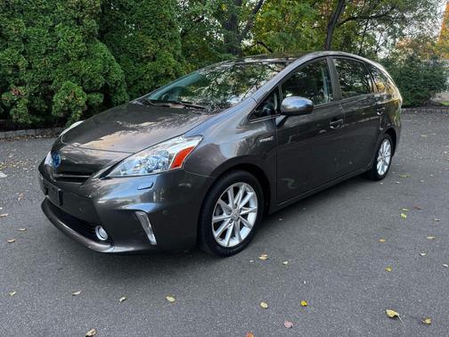 2012 Toyota Prius v Five