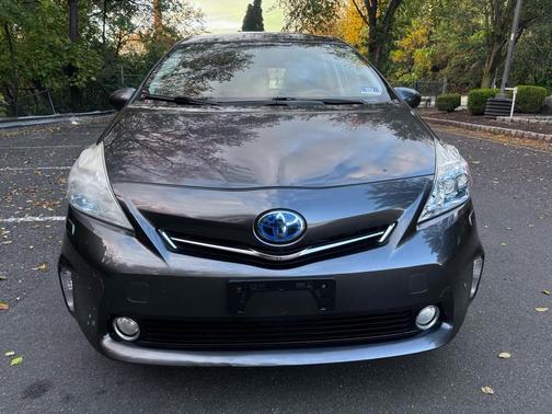 2012 Toyota Prius v Five