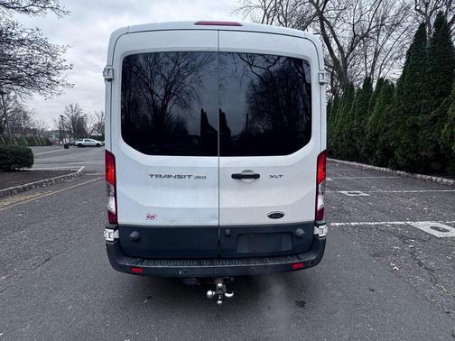 2017 Ford Transit-350 XLT