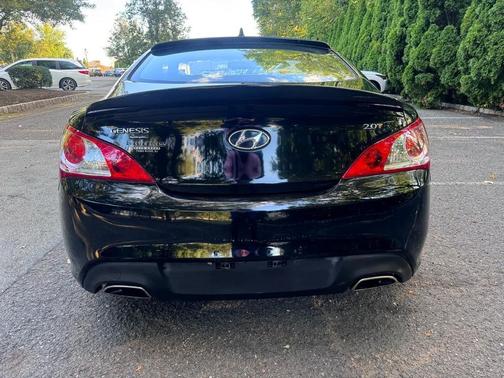 2010 Hyundai Genesis Coupe 2.0T