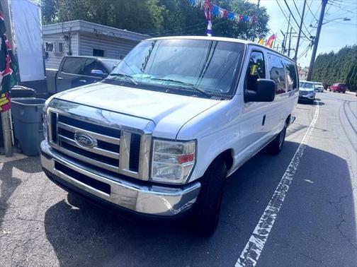 2011 Ford E350 Super Duty XLT