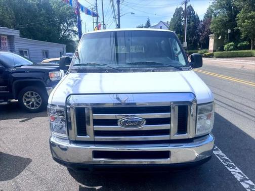 2011 Ford E350 Super Duty XLT