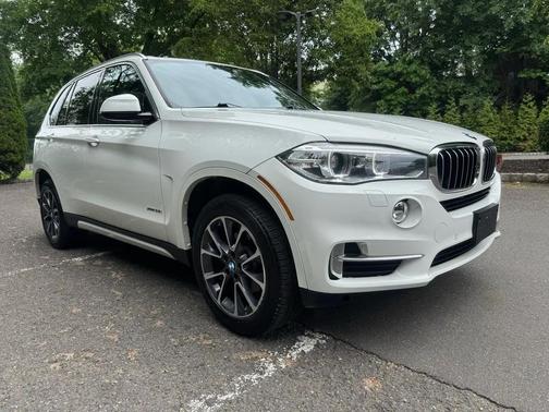 White 2017 BMW X5 xDrive35i