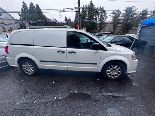 2014 RAM Cargo Tradesman